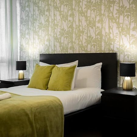 Stylish One Bed Apartment Central Mk- The Hub มิลตันคีนส์ ภายนอก รูปภาพ